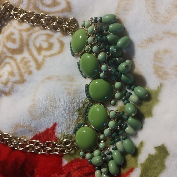 Green Necklace - Picture 3 of 8